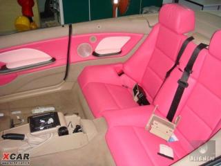 Pink BMW hátsó ülések kárpitozása