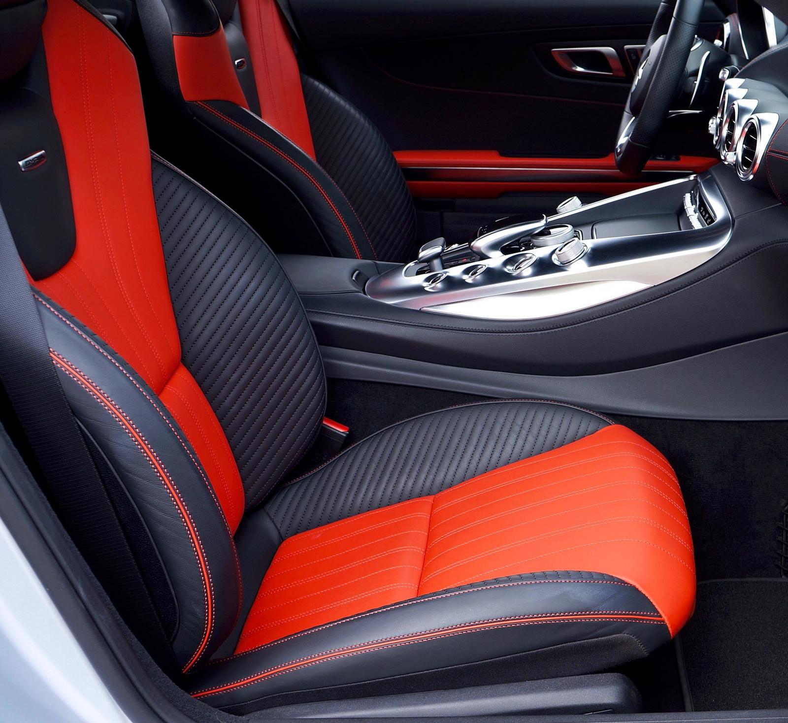 Bőr autóülés javítás