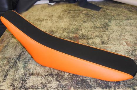 Cross motor ülés kárpitozása