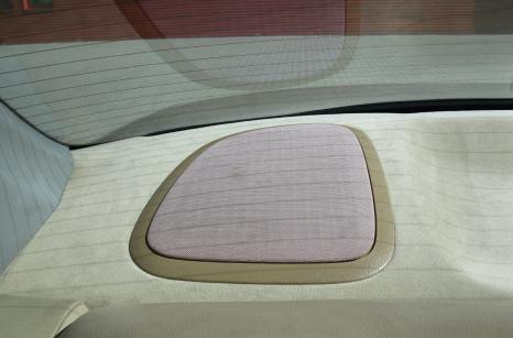 Rover kapaltartó beépített hangszóróval