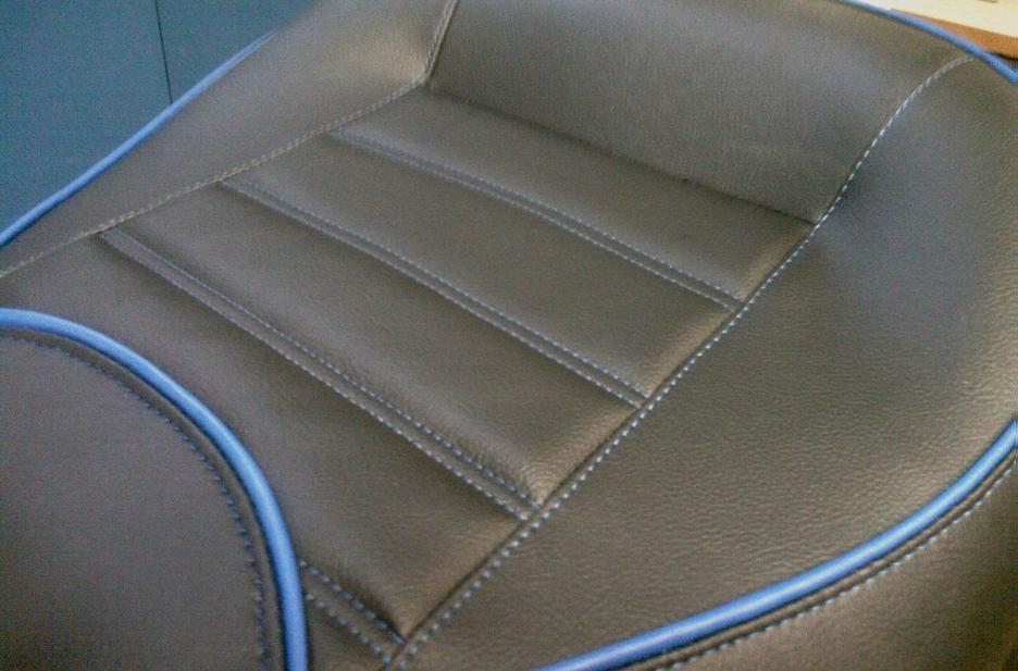 Suzuki Burgman motorülés kéderezett kivitelben